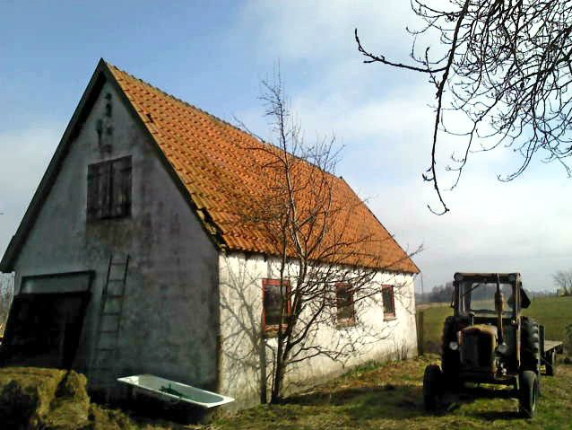 Det er Slagte-Jans lille hus,der hvor køerne bor.